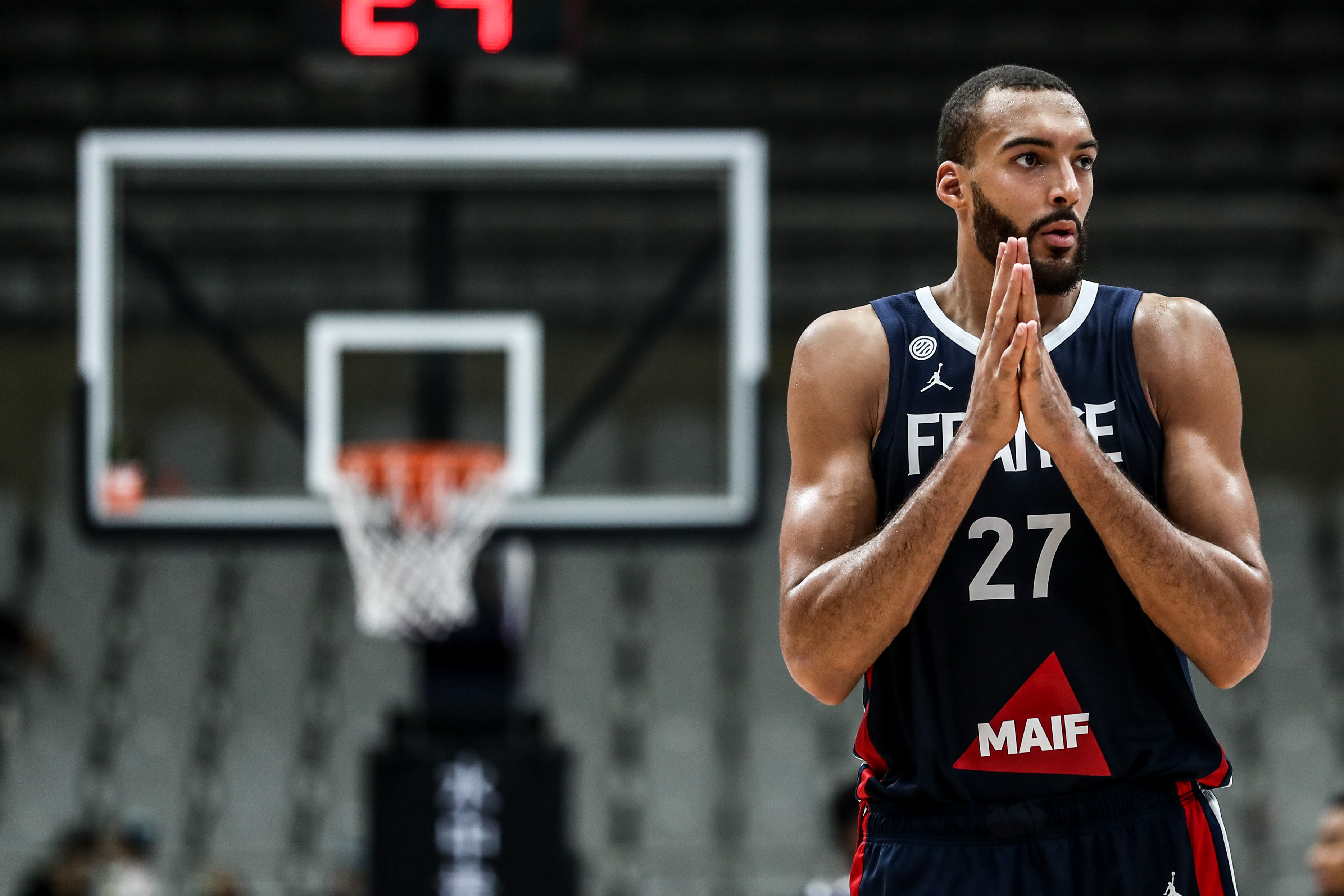 开云体育app-包含里昂发布备战花絮；国际比赛日战术微调；CBA常规赛任务艰巨；训练强度明显提升的词条