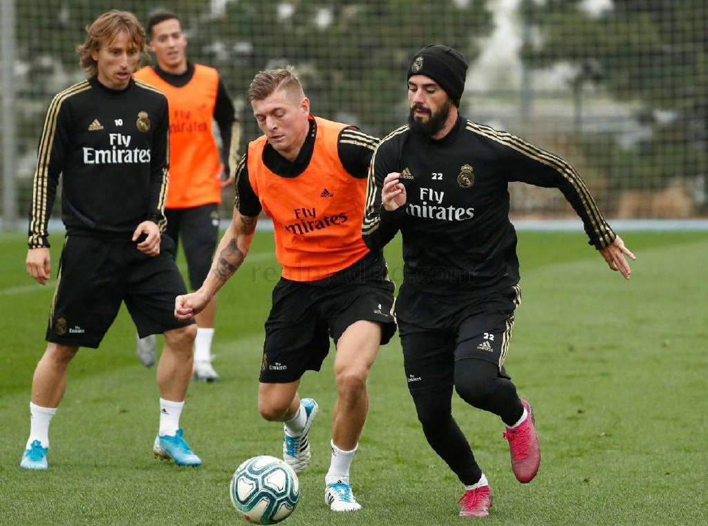 开云体育app-冲刺阶段欧冠焦点战，纽卡斯尔回应争议，更衣室稳定，球探报告显示潜力的简单介绍